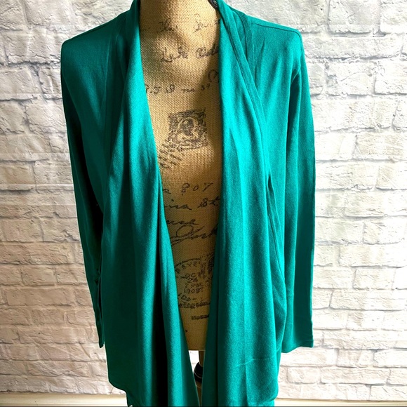 NEW Cardigan - Picture 2 of 4